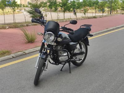 | Suzuki GS 150 SE | Model 2021 | Condition 10/10 |