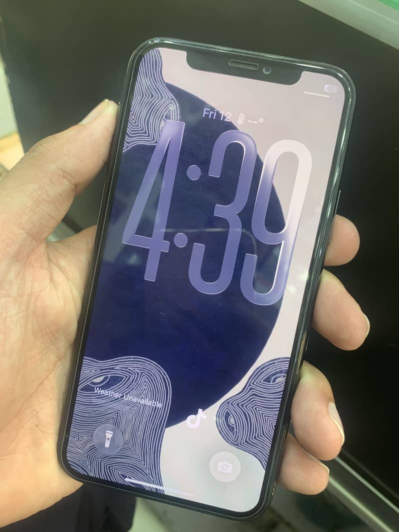 iPhone 11 Pro 4