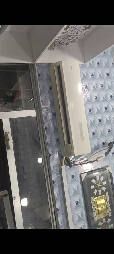 Hair Ac 1.5 ton good condition 03056036058