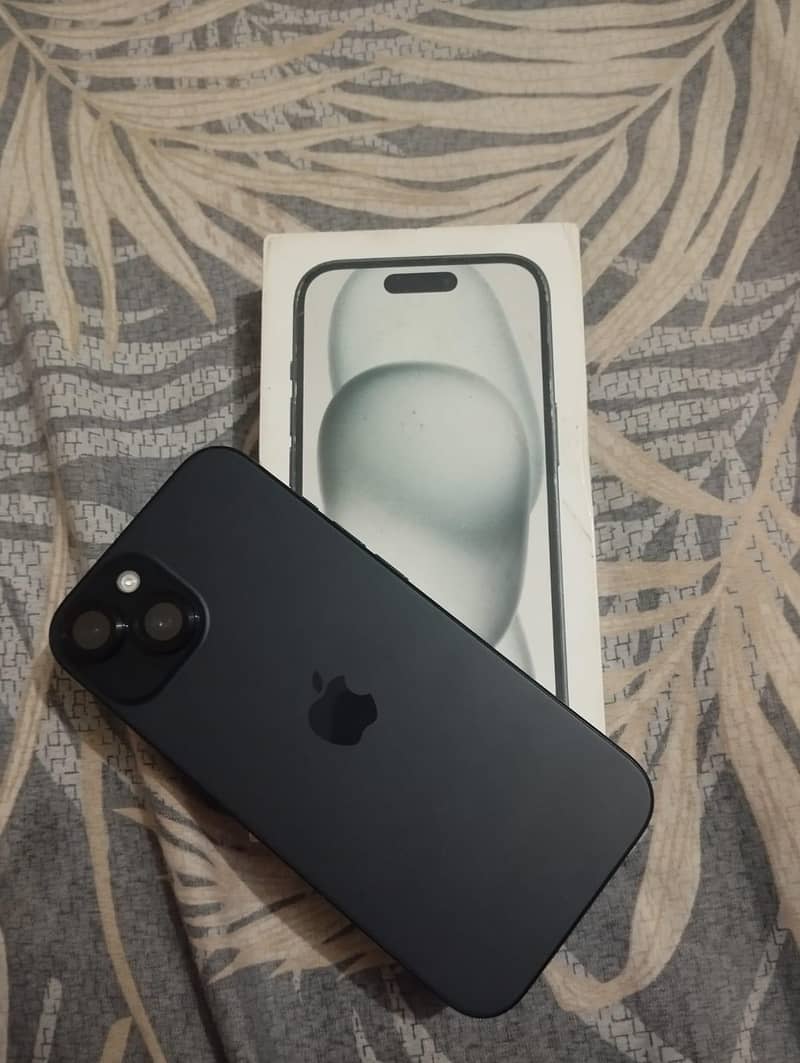 Apple iPhone 15 9