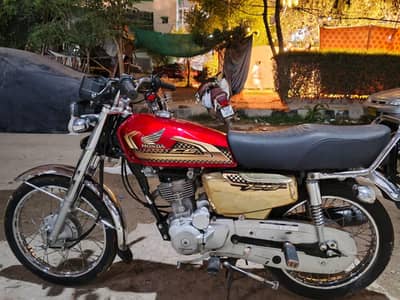 Honda CG 125 2025 SE Gold