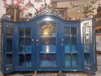 Showcase available for sale in Chaklala Scheme 3 Rawalpindi.
