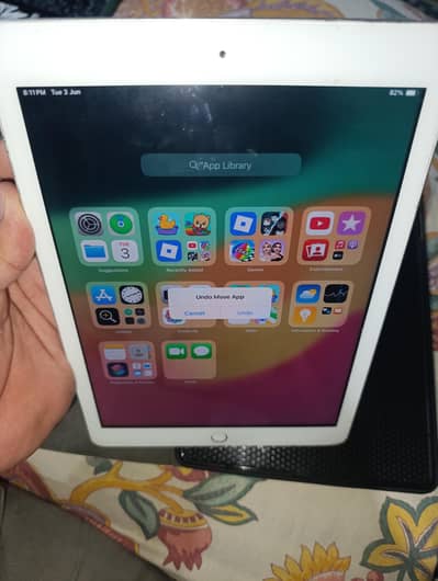 iPad 6th gen 128gb without finger print