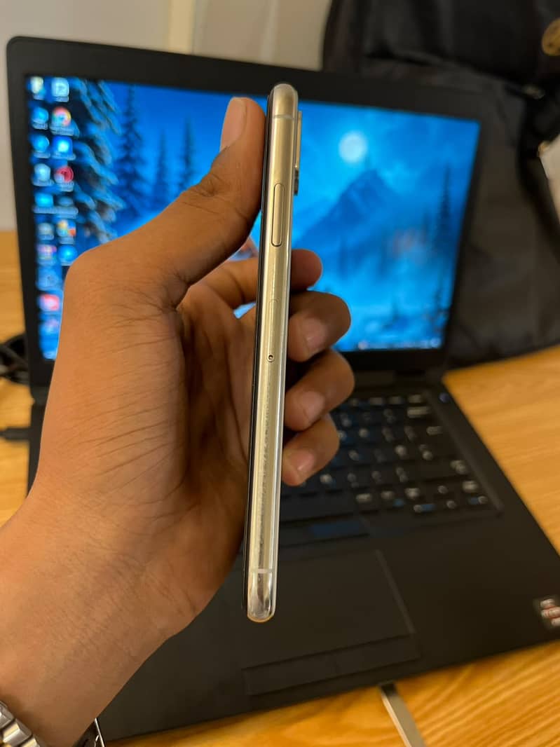 Apple iPhone X 2