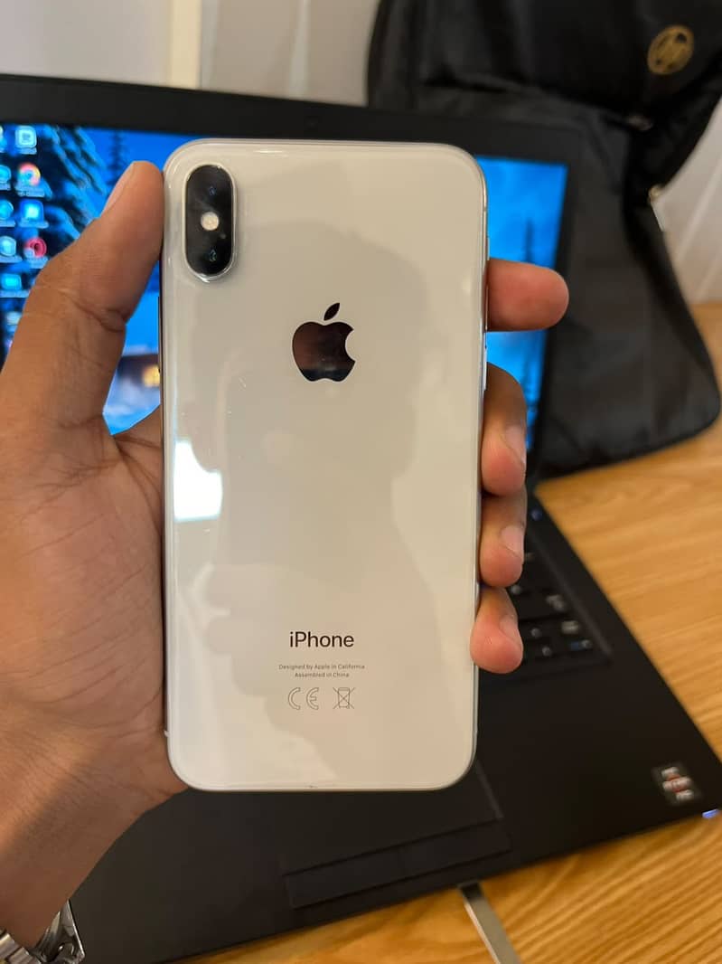 Apple iPhone X 3