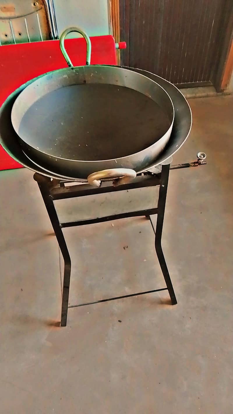karahi with stand 1