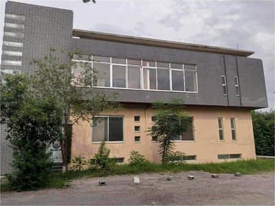 I-11 9000 Sqft Plaza with Big Parking