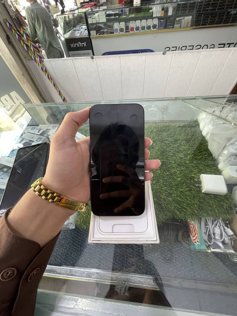 Apple iPhone 13 3