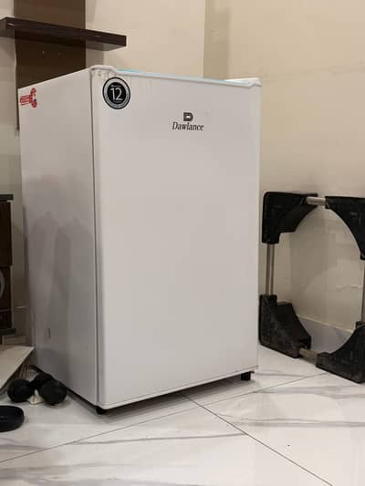 Slightly used Mini fridge FOr sale Urgently