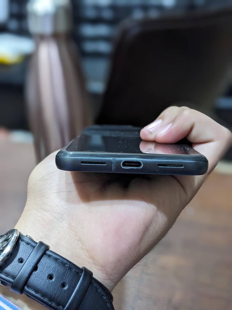 Google Pixel 8 6