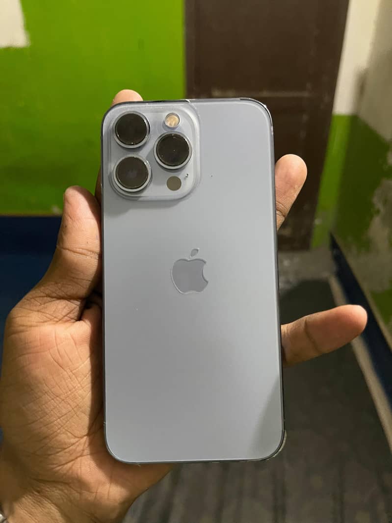 Apple iPhone 13 Pro 0