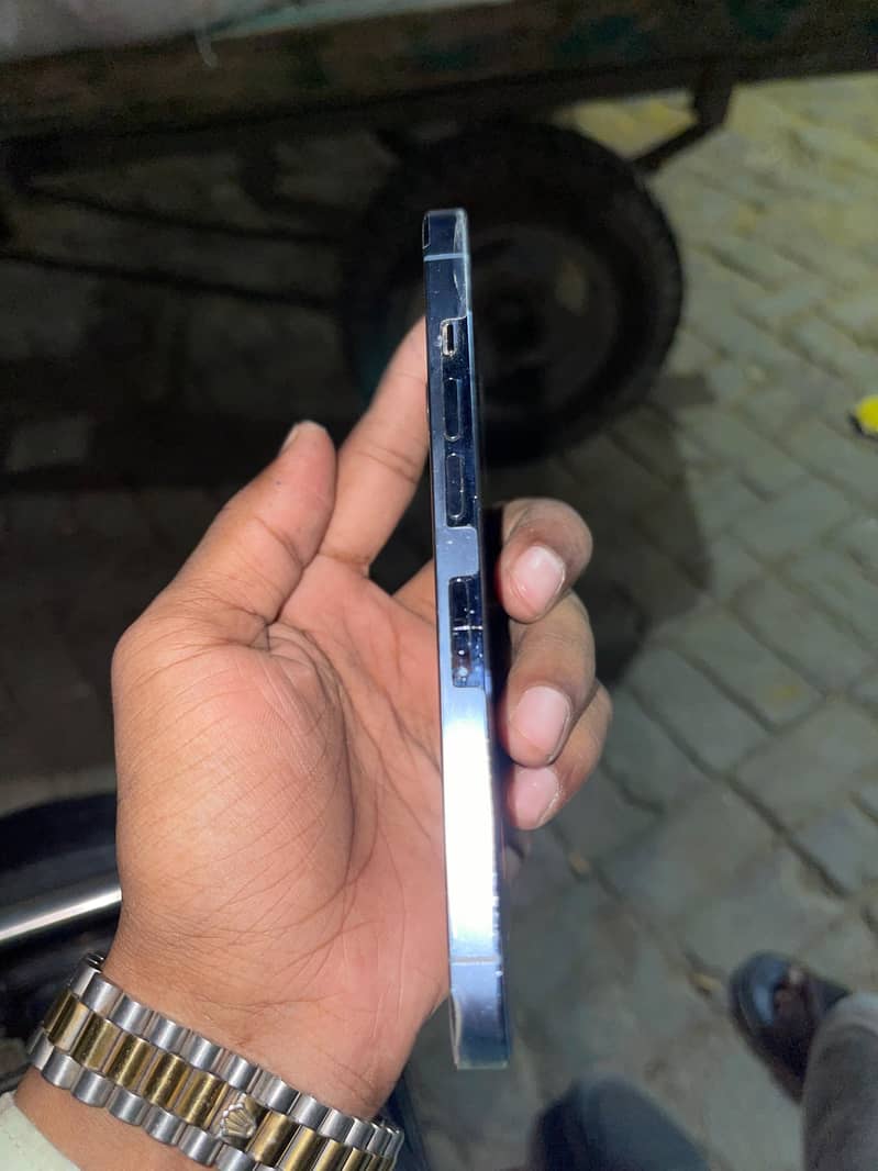 Apple iPhone 13 Pro 6