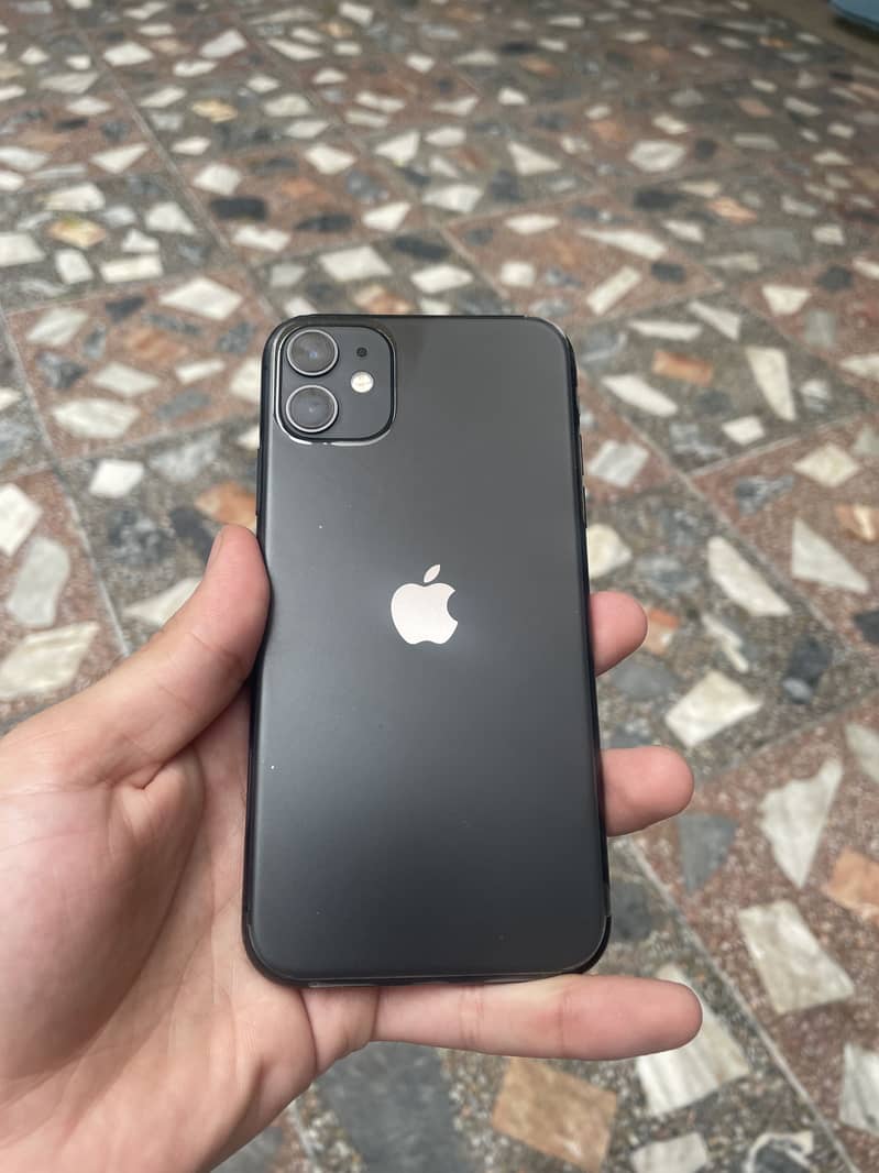 Apple iPhone 11 4