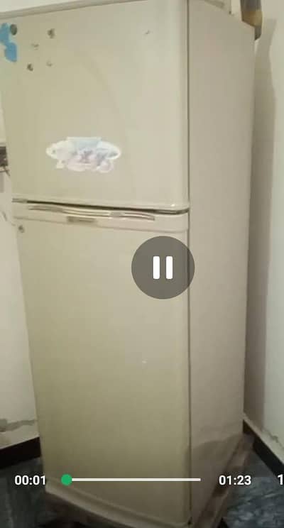 medium fridge for sale full thk ha
