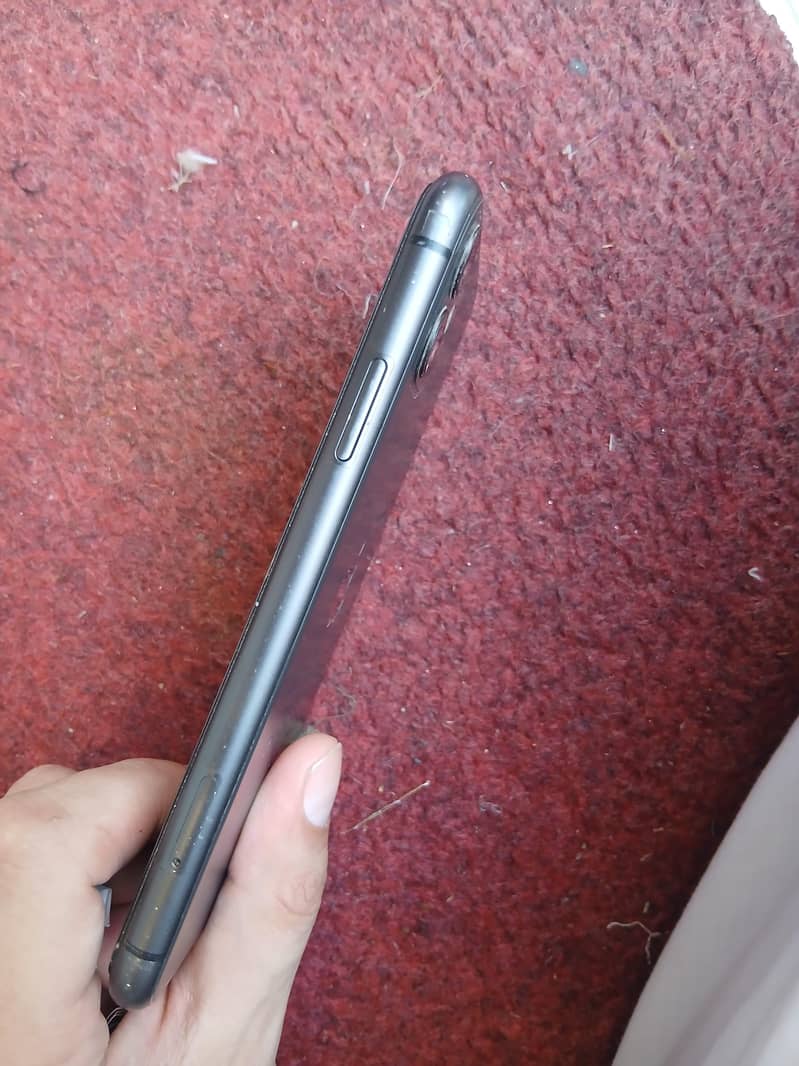 Apple iPhone 11 2