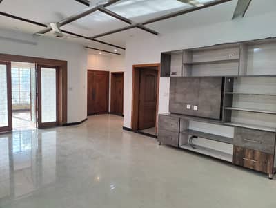 10 Marla Brand New Designer Upper Portion For Rent Ground Locked