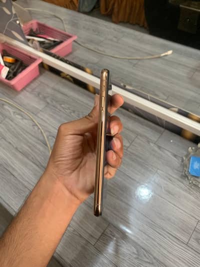 Apple iPhone XS