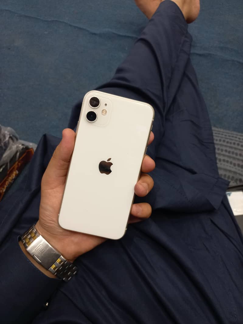 Apple iPhone 11 0