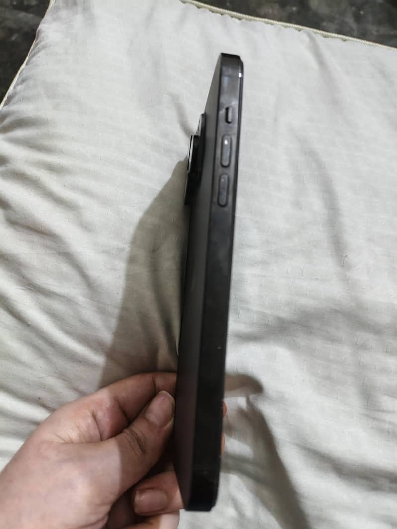 Apple iPhone 14 Pro Max 2