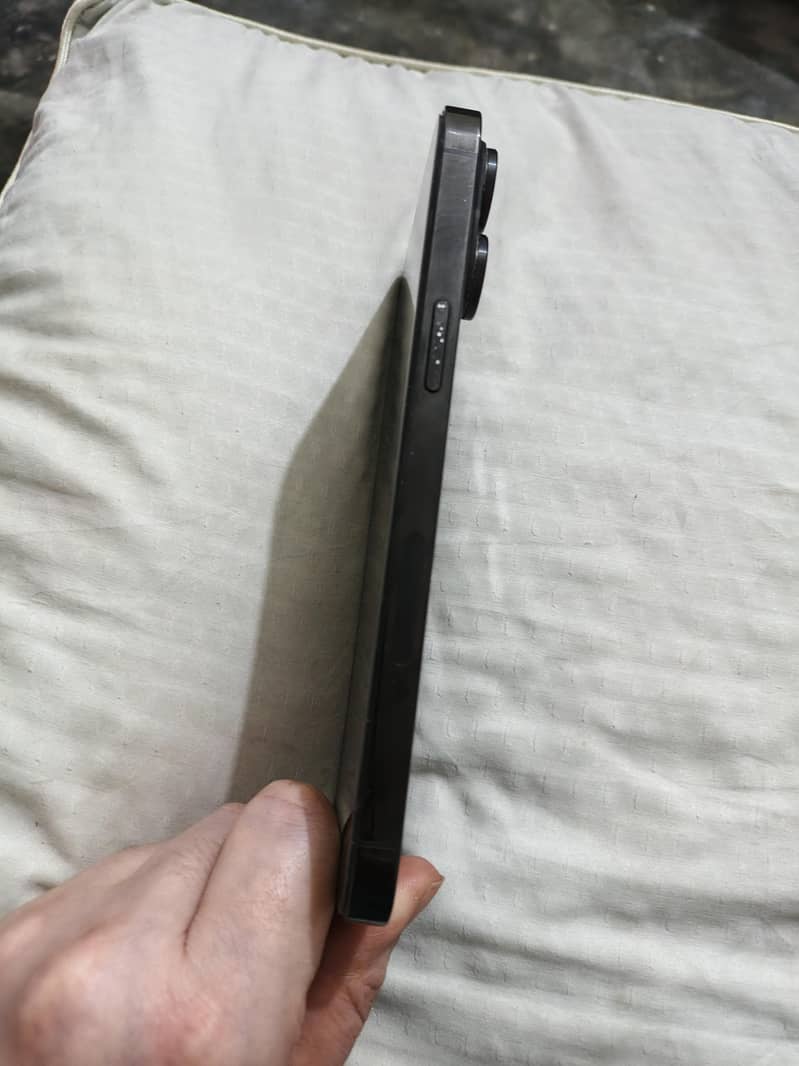 Apple iPhone 14 Pro Max 3