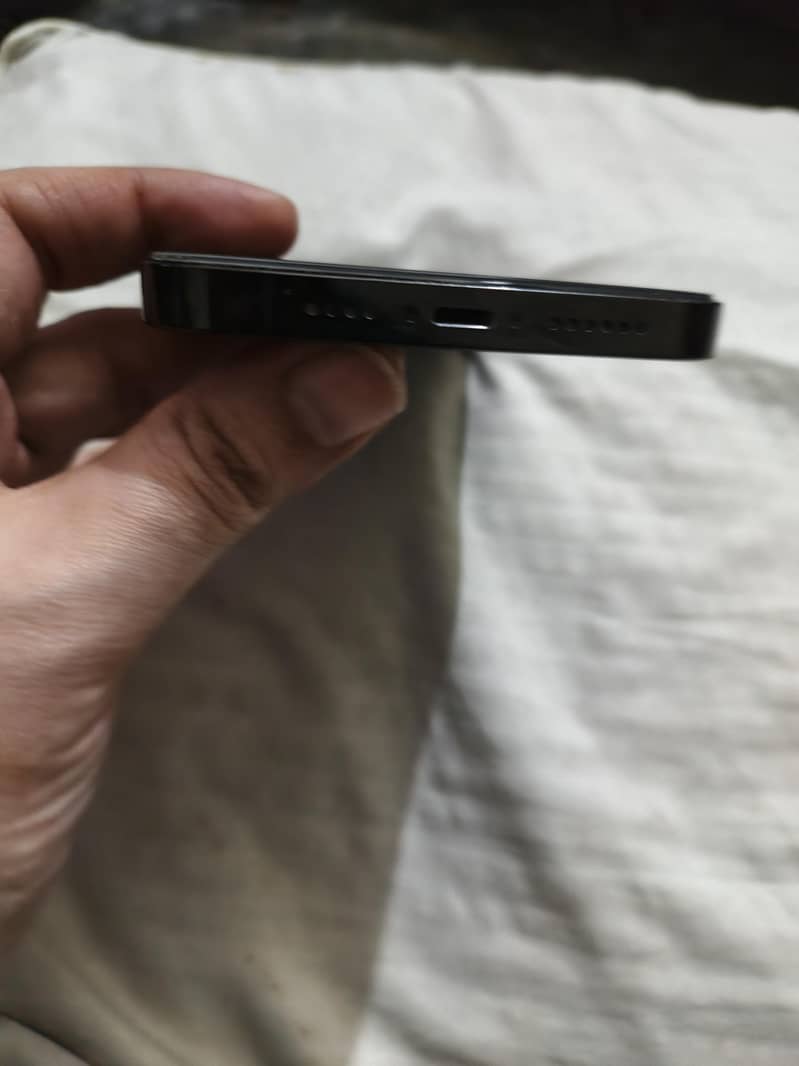 Apple iPhone 14 Pro Max 4