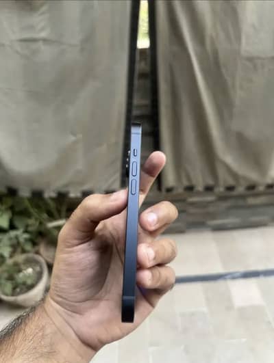 Apple iPhone 14