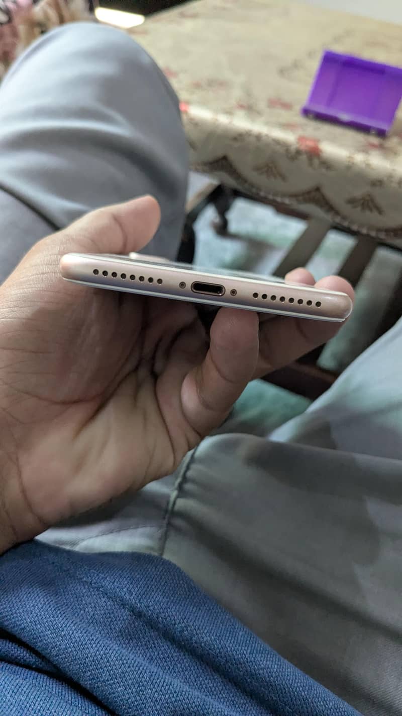 Apple iPhone 8 Plus 2