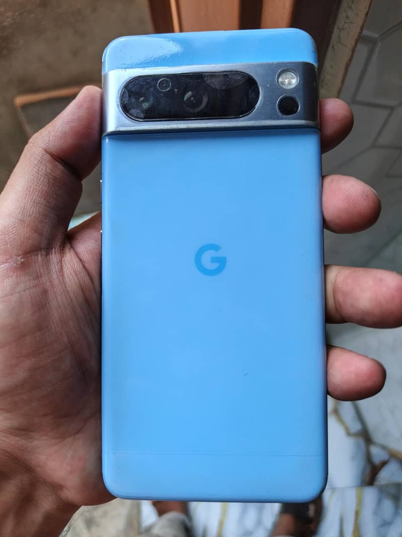 Google Pixel 8 Pro 2