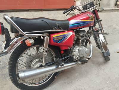 Honda 125 Model 2012 antique