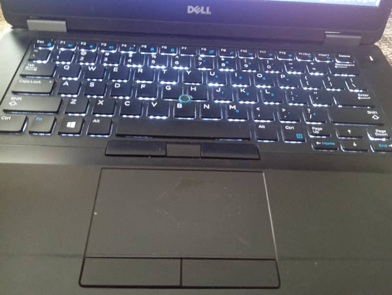 Latitude E5470 1