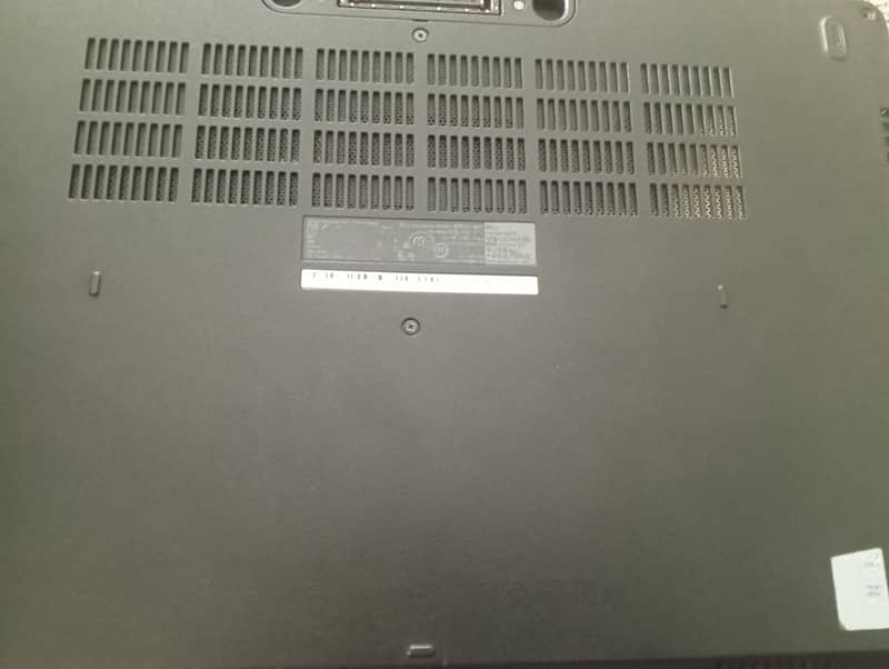 Latitude E5470 3