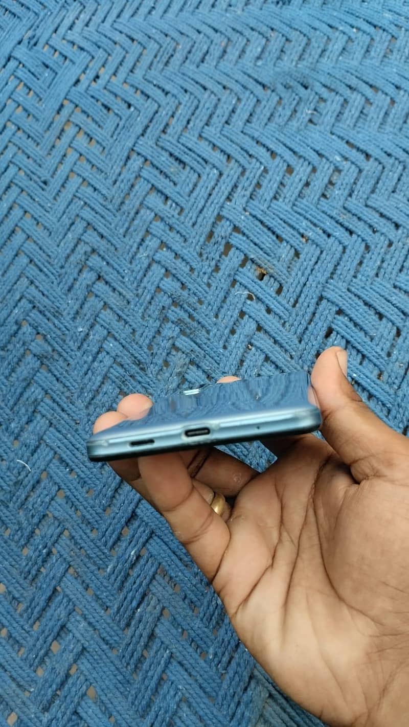 sharp aquos zero 5g 4