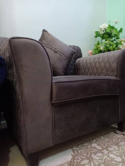 New 5 seater (3+1+1) Sofa Set for Sale – 10/10 Condition