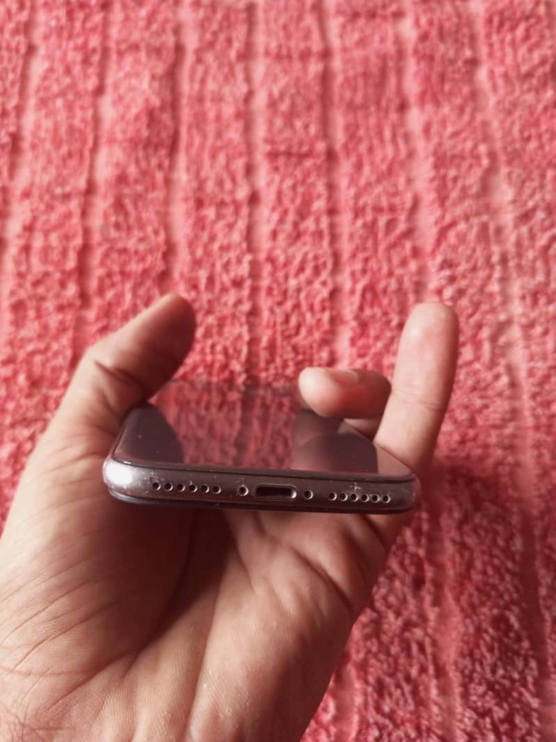 Apple iPhone 8 4