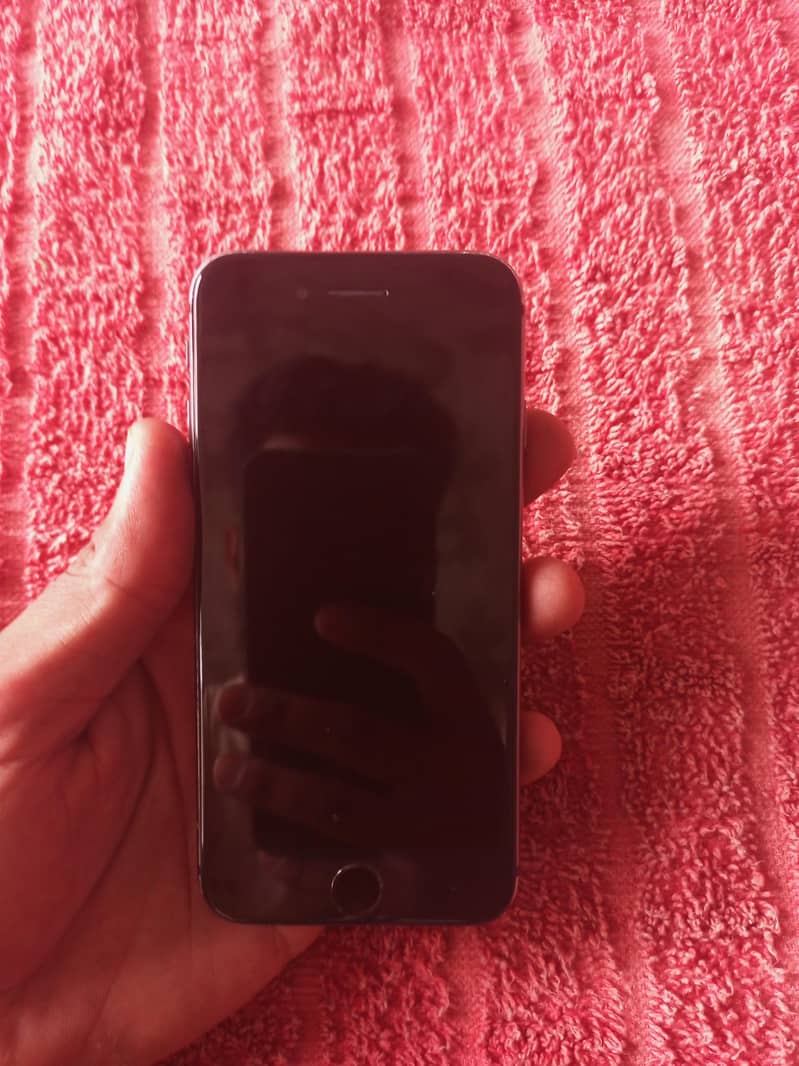 Apple iPhone 8 6