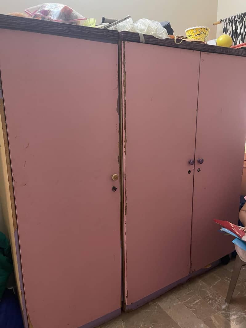 devider, bed and wardrobe 0