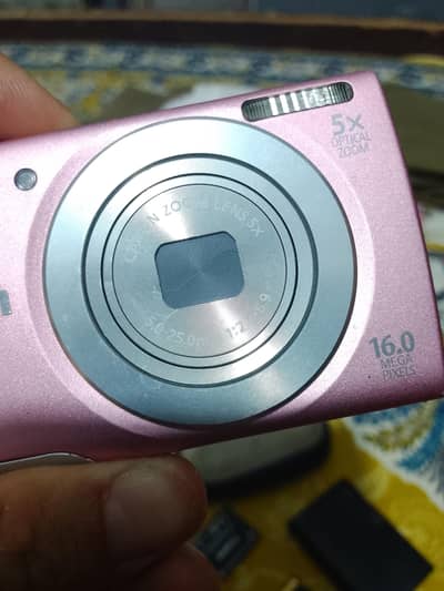 Canon PowerShot A2600  slidly used