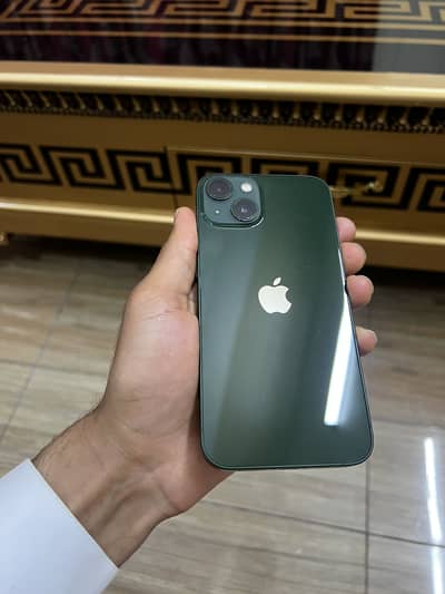 Apple iPhone 13