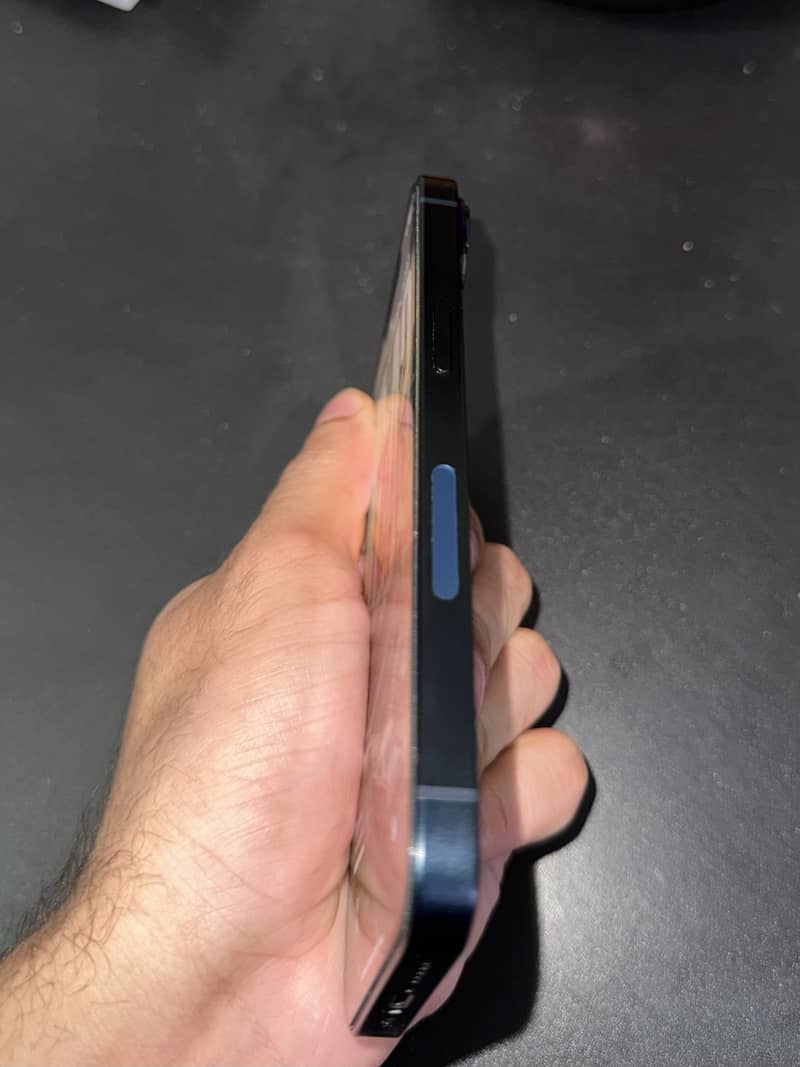 Apple iPhone 14 4