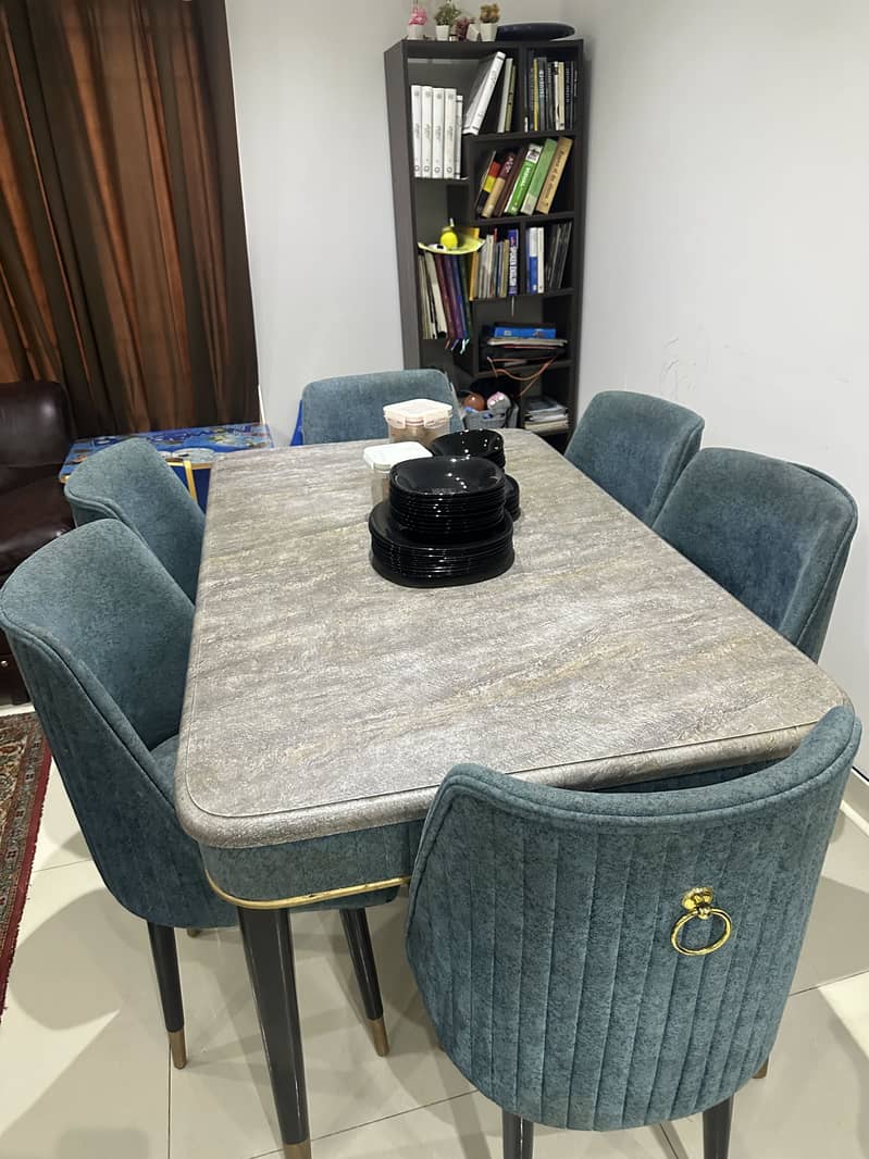 Dinning Table 6