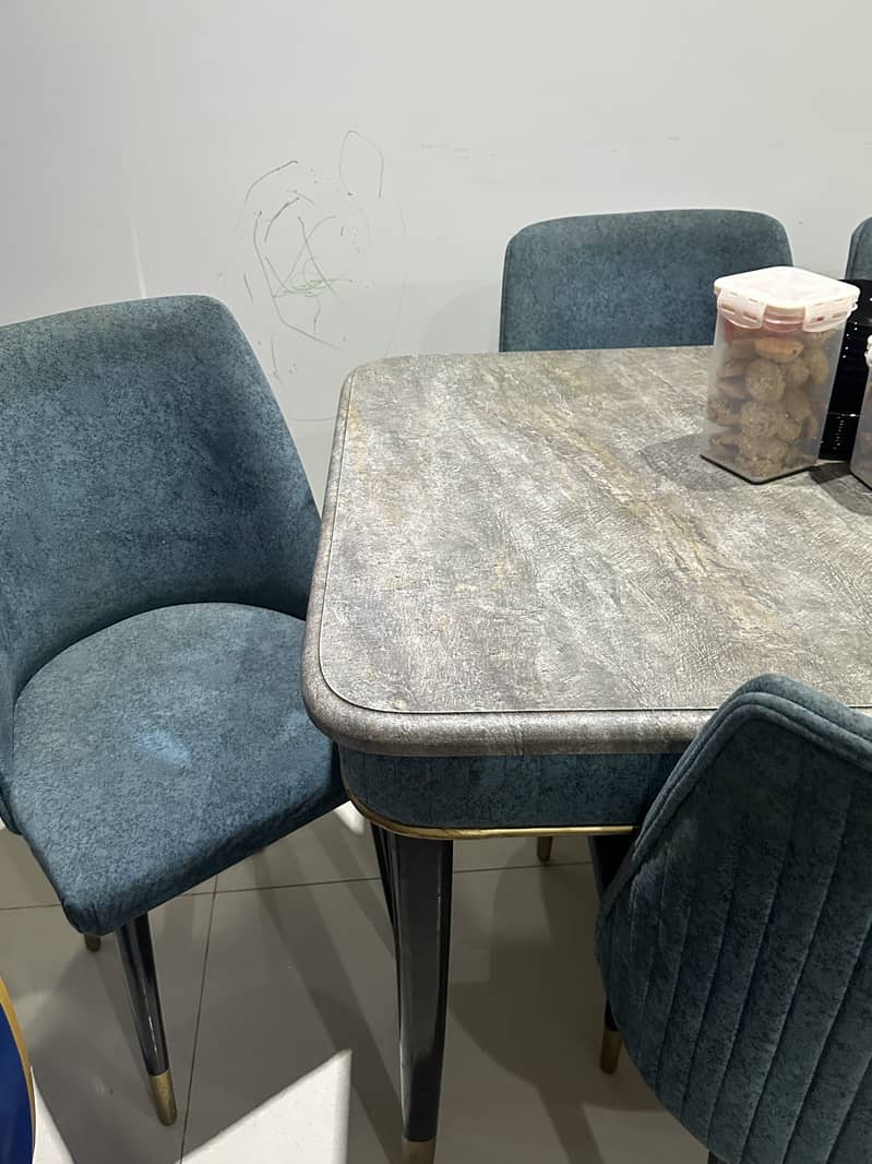 Dinning Table 8