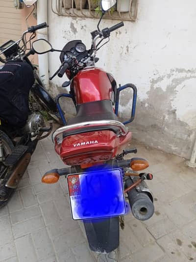 Yamaha YBR 125 september 2025 for sale . Broker hazrat zehmat na karen