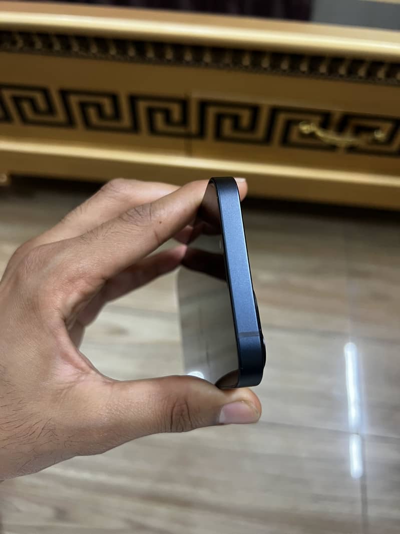 Apple iPhone 13 3