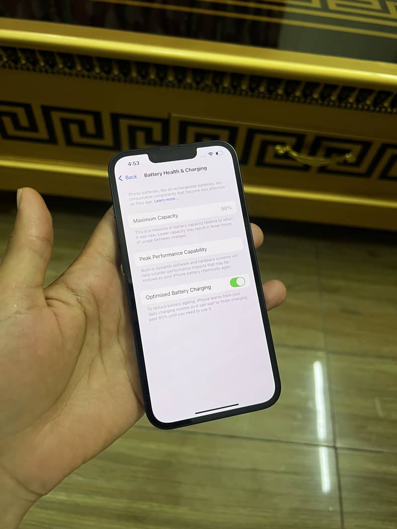 Apple iPhone 13 6