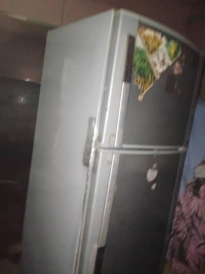 Dawlance fargde for sale condition 10 8 bilkul ok condition han chlu h