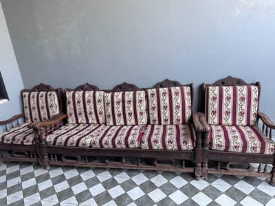 Old is Gold Sofa Set