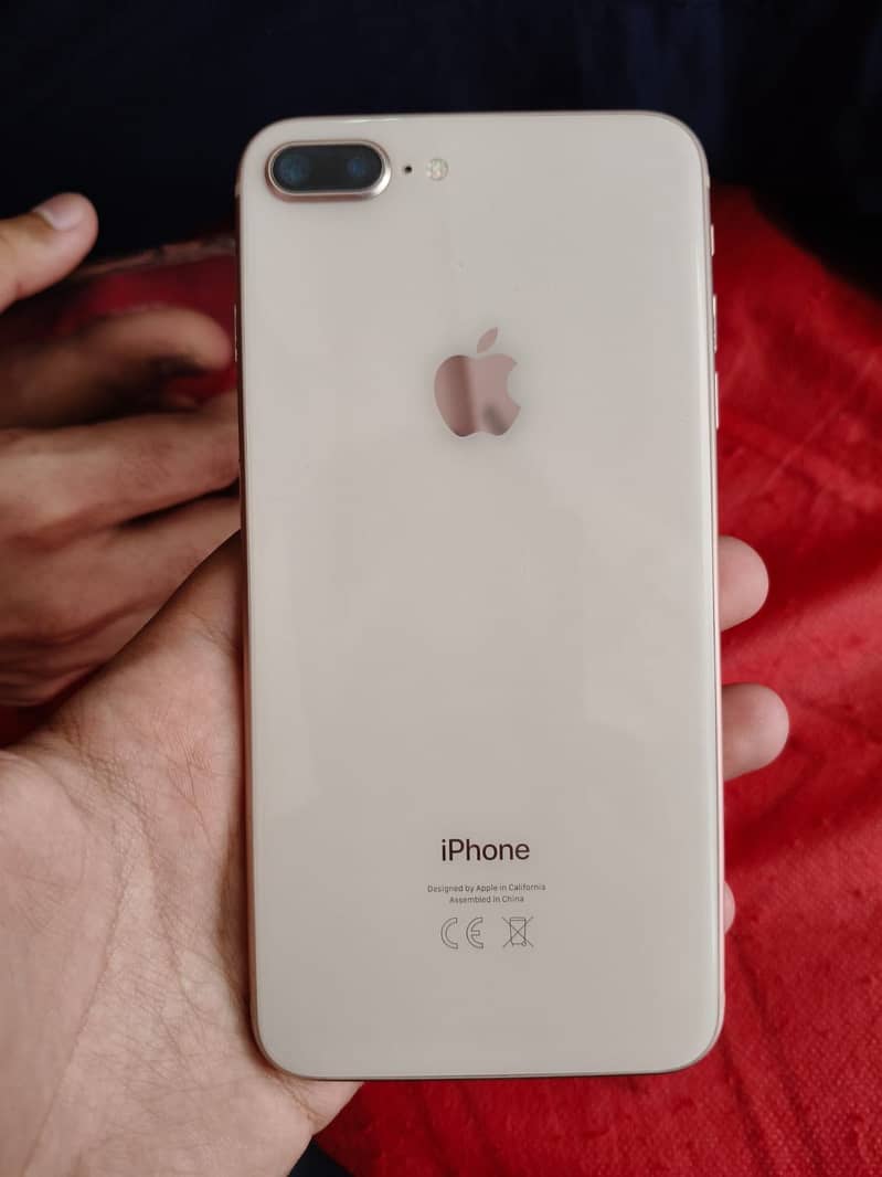 Apple iPhone 8 Plus 0