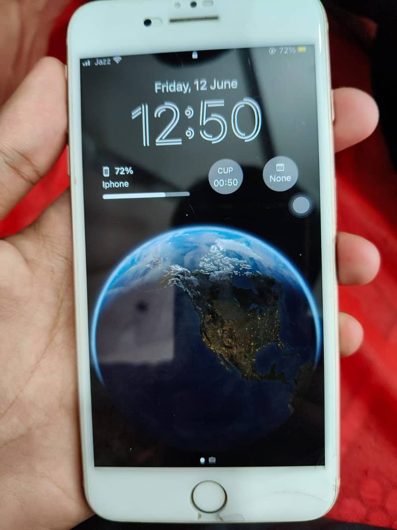 Apple iPhone 8 Plus 3