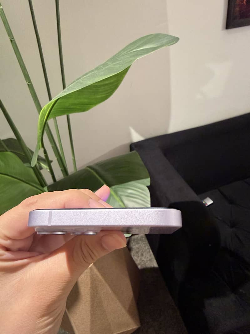 Apple iPhone 14 plus 3