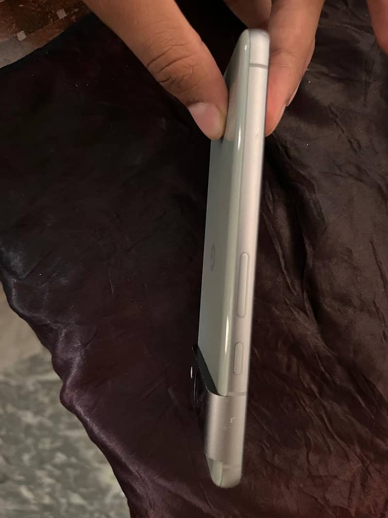 Google Pixel 8 5